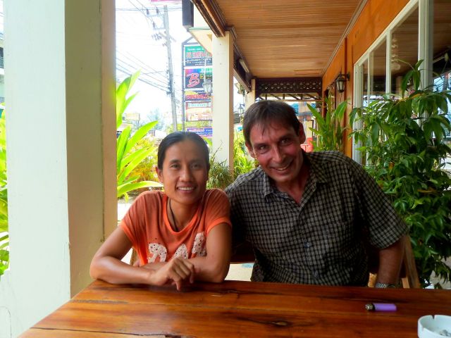 Chu und Nicola in Ban Bang Niang (Thailand)